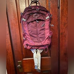 Women’s Osprey Hiking